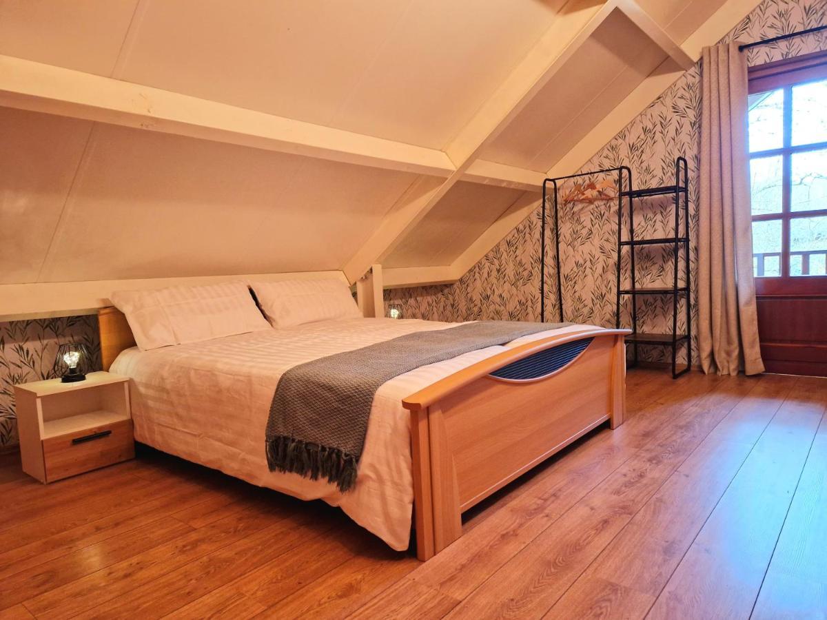 Daffodils Villa Enscherange Екстериор снимка