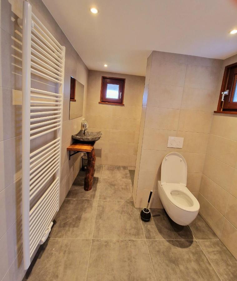 Daffodils Villa Enscherange Екстериор снимка